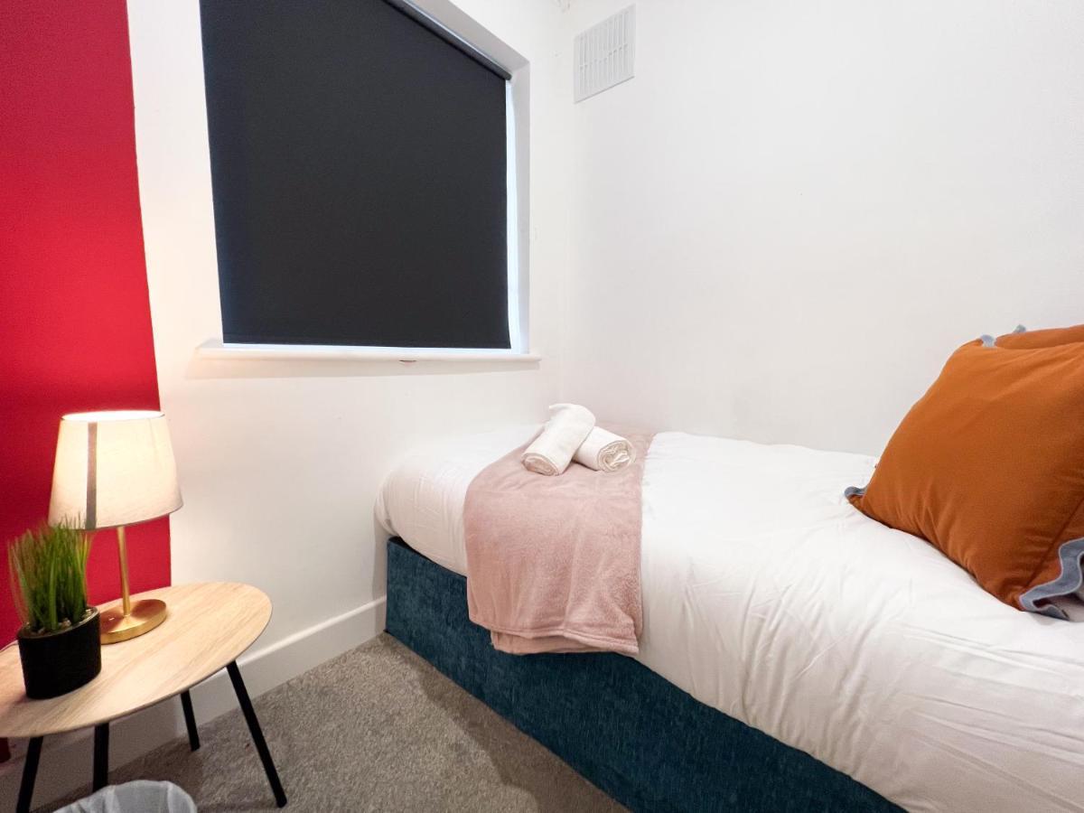 Sheldon House 3 Bed Cosy Home Nr Jlr & Nec Luaran gambar