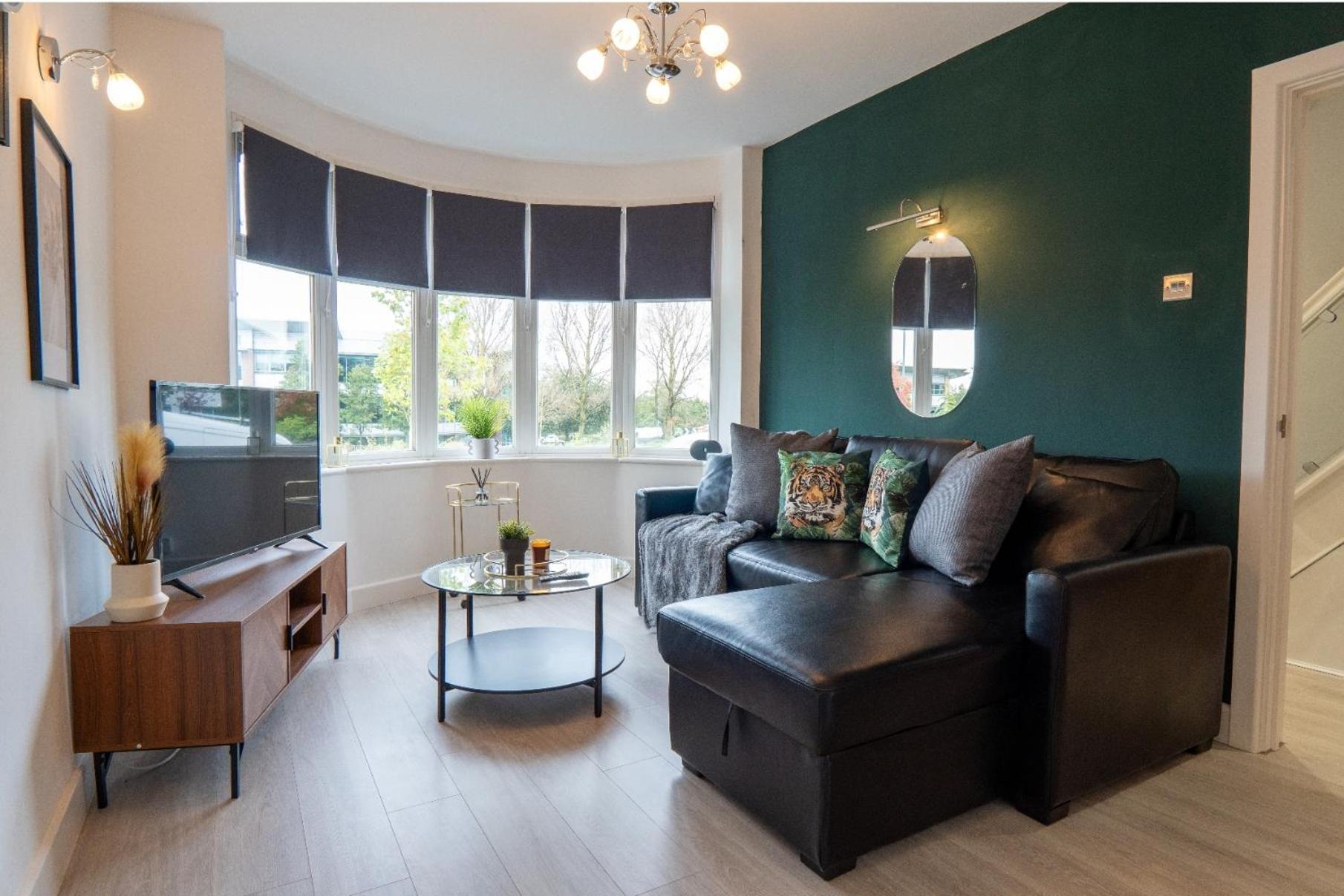 Sheldon House 3 Bed Cosy Home Nr Jlr & Nec Luaran gambar